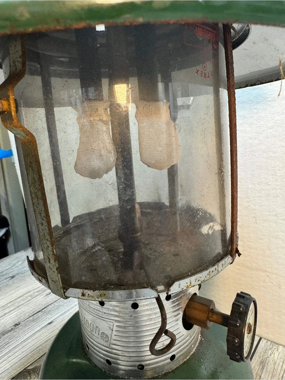 Vintage Coleman 228F Camping Big Hat Double Mantle Green Lantern Gas Lamp
